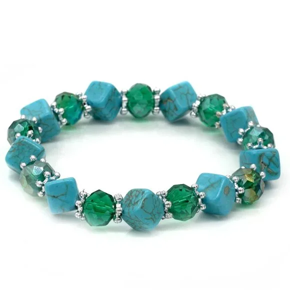 Turquoise and green bracelet .OS - Picture 1 of 2